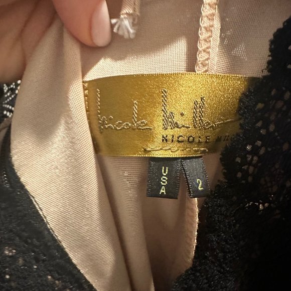 Nicole Miller New York Sleeveless V Neck Lace Dress - Daiquiri - Picture 7 of 10